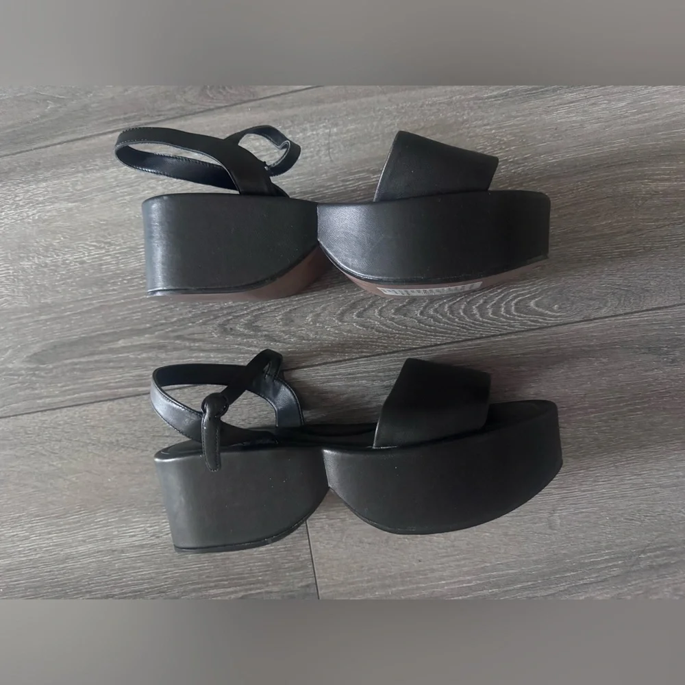 NEW Robert Clergerie $922 Black Flatform Sandals
